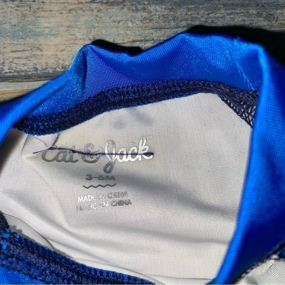 Cat & Jack Rashgaurd - Picture 3 of 3